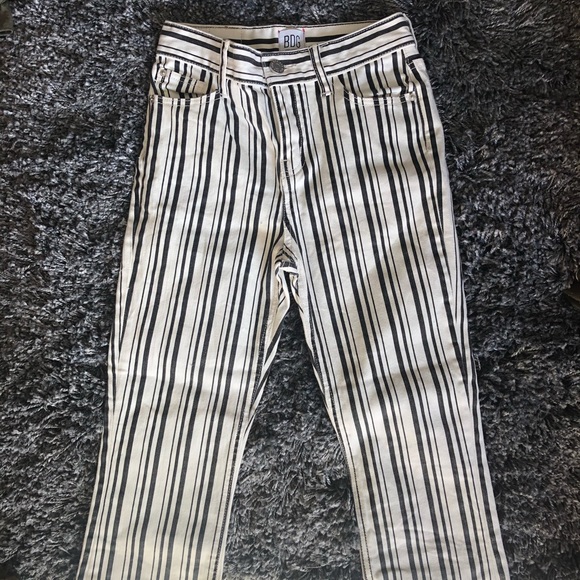 Jeans - Picture 2 of 3